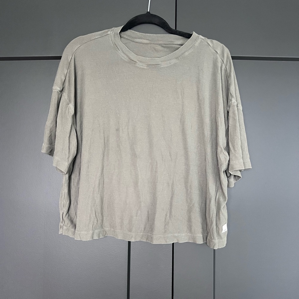 Vuori Green Ribbed Tee